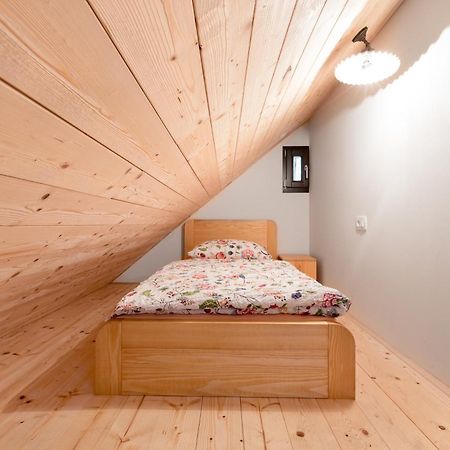 Homestead farm Tešnak Gorenja Vas  Habitación foto